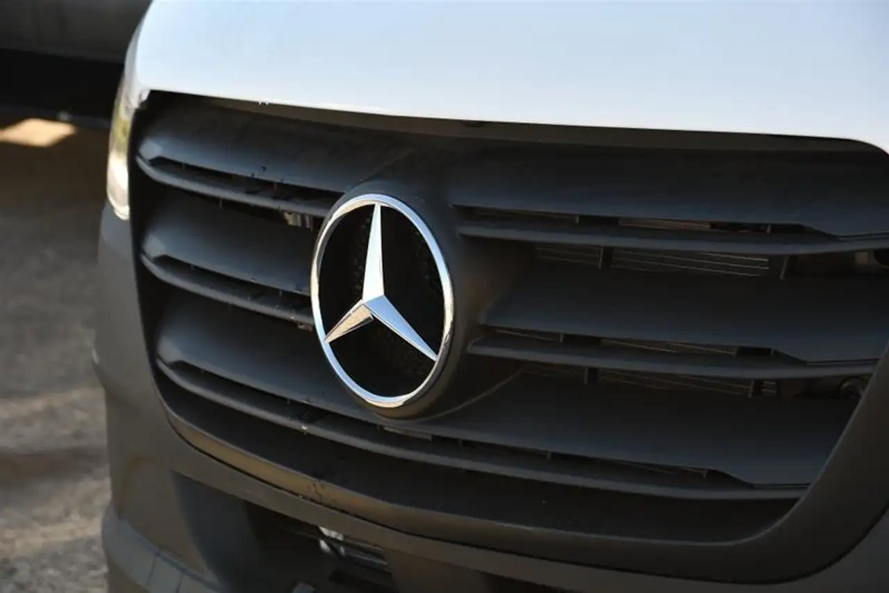 Mercedes-Benz Sprinter снимка Mercedes-Benz Sprinter