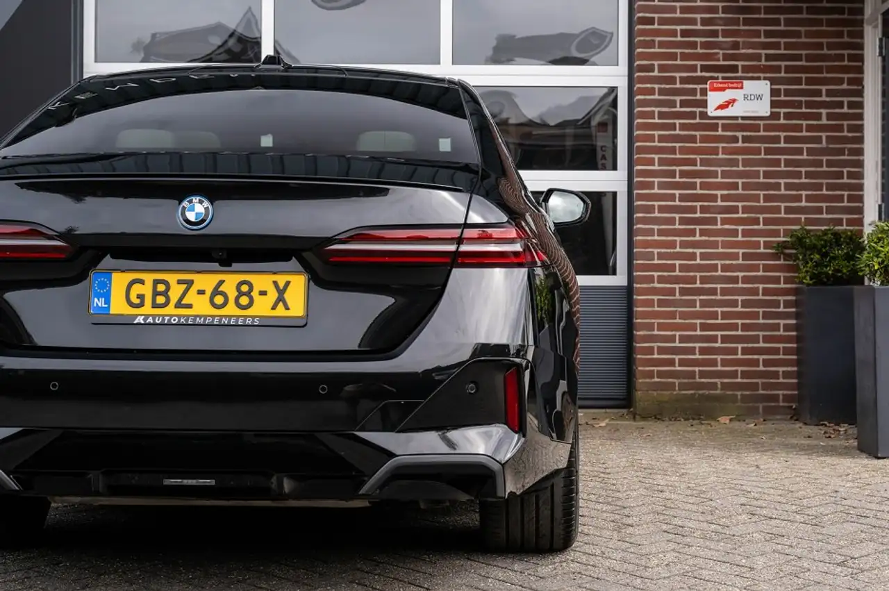 BMW 550 BMW 550e xDrive M Sport Pro | Bowers & Wilkins | P 2