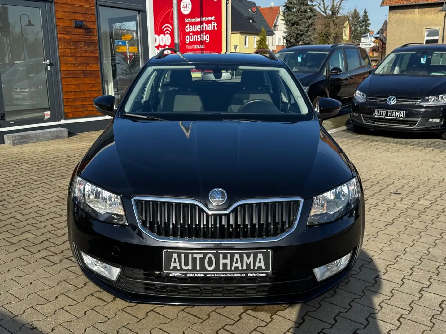 Skoda Octavia Combi 2.0 TDI DSG Ambition *NAVI*AHK*BT* Schwarz - 2