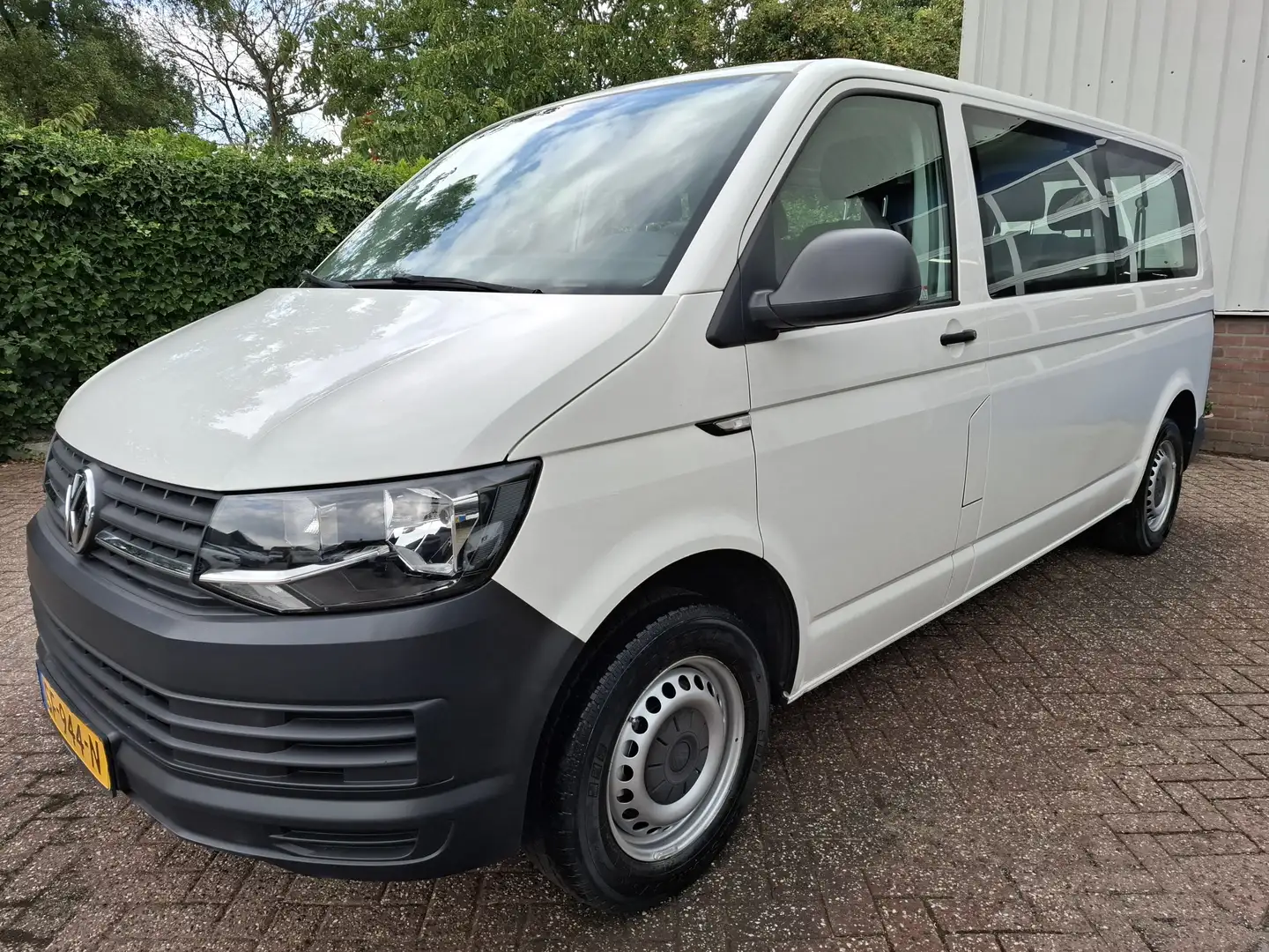 Volkswagen Transporter 2.0TSI 28950.- INCL BTW 9-PERSOONS BENZINE 150PK Білий - 1