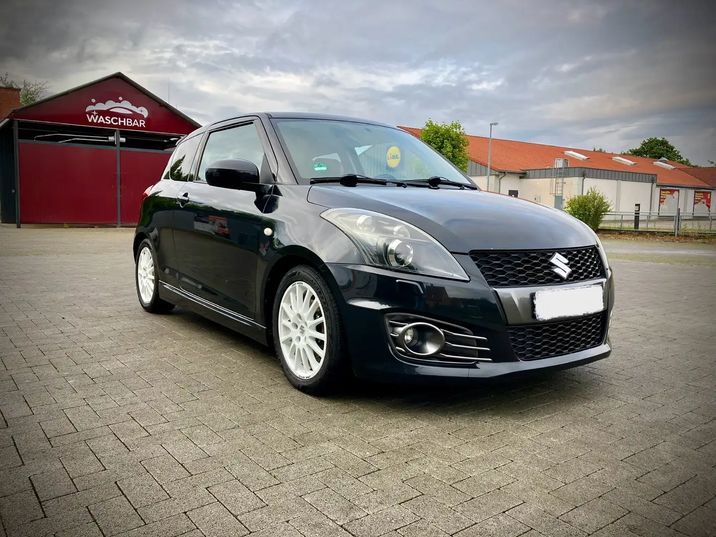 Suzuki Swift 1.6 Sport Negro - 1