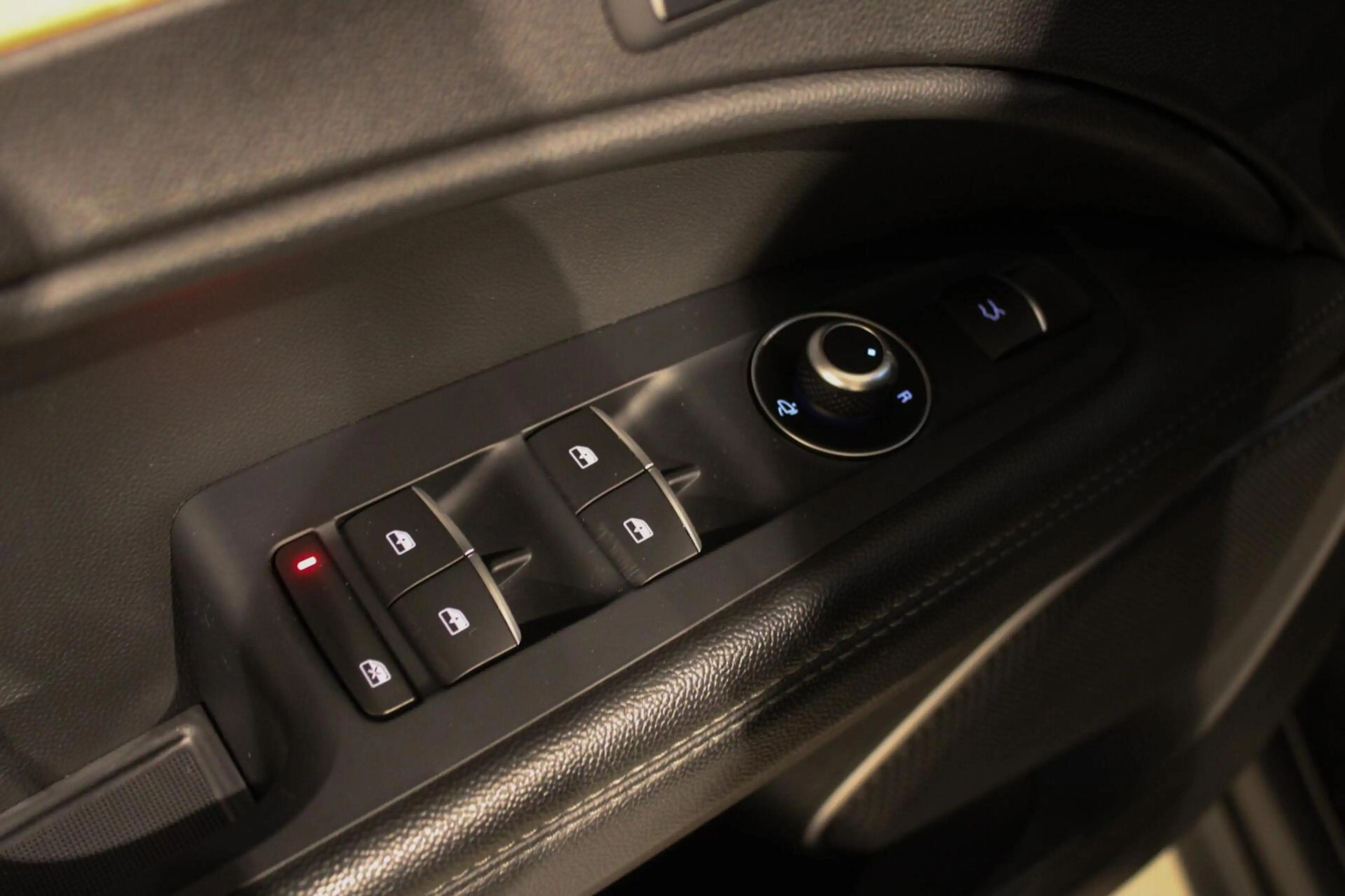 Alfa Romeo Stelvio 2.0 T AWD Q4 First Edition PANO | LEER — photo 30