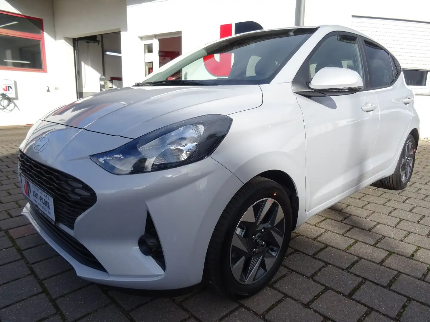Hyundai i10 Automatik Style Navi Kamera Carplay Grau - 2