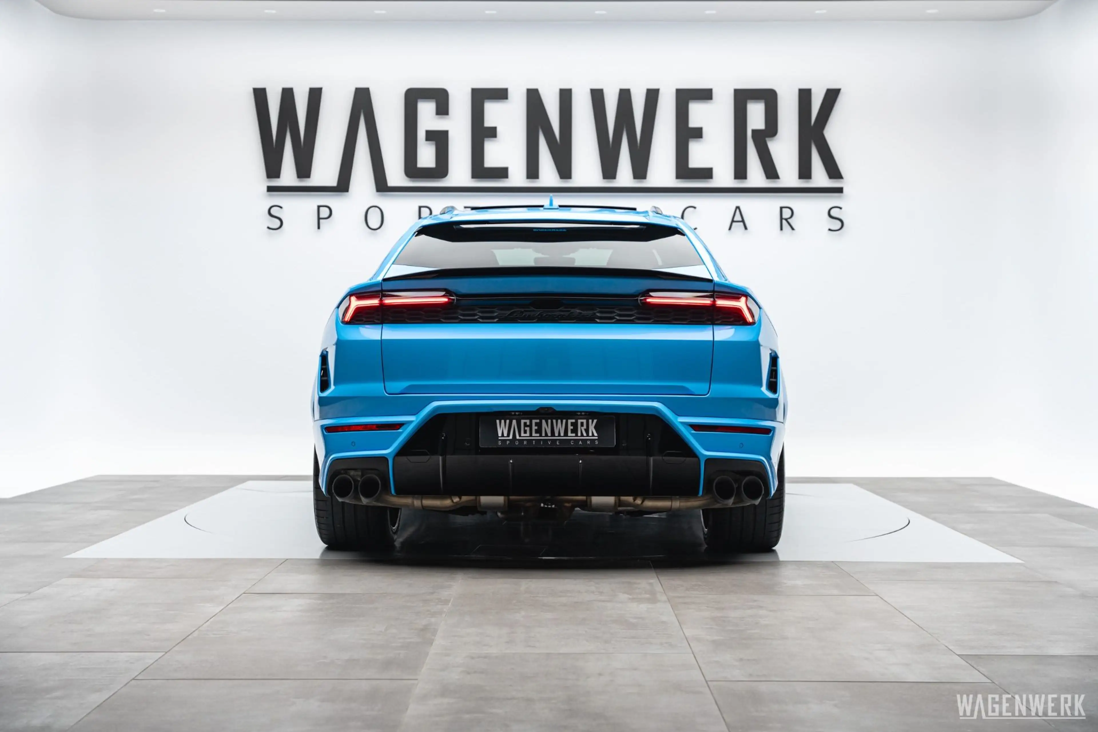 Lamborghini Urus SE AD-PERSONAM MY2025 FULL-CARBON PANORAMA BICOLOR — photo 4