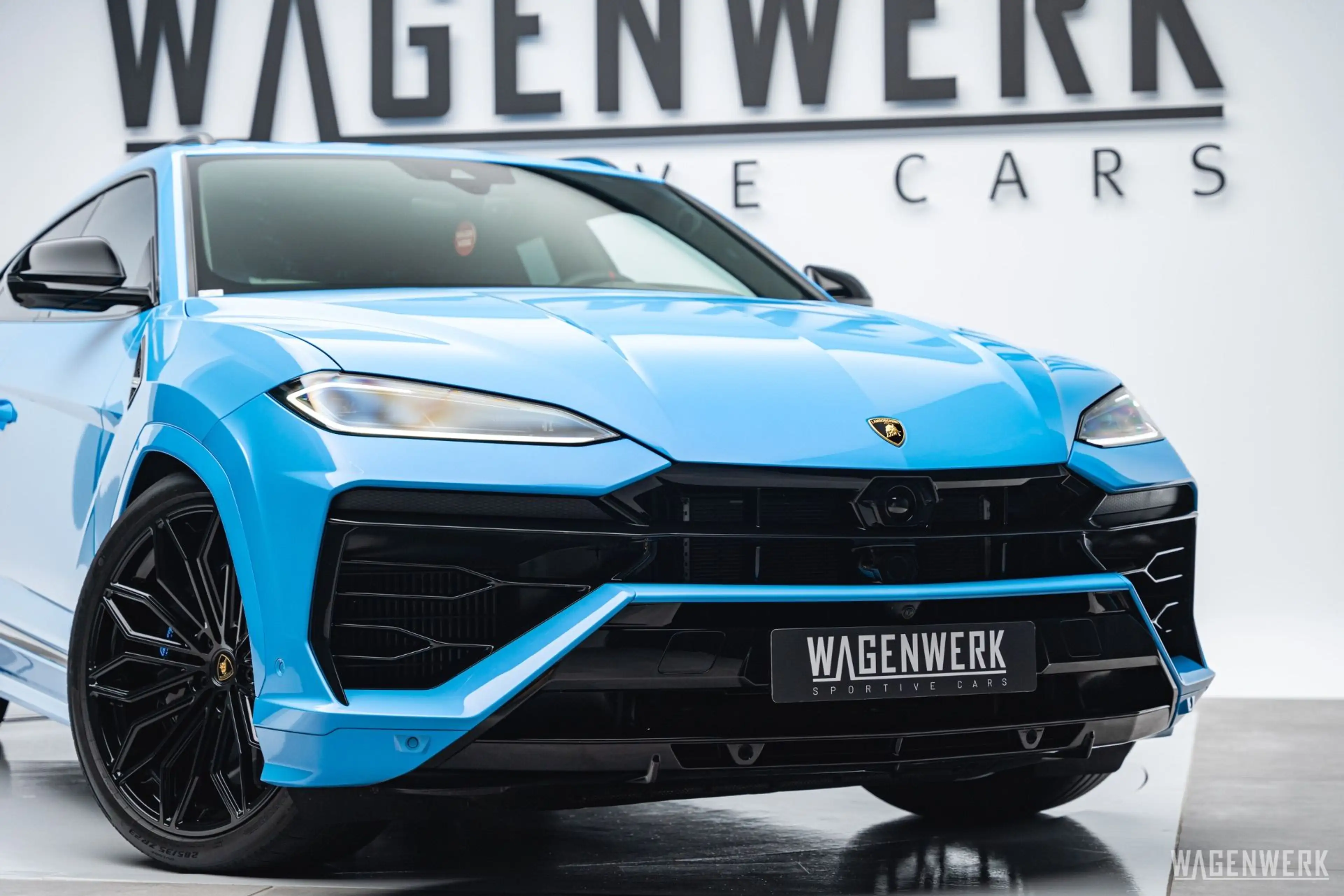 Lamborghini Urus SE AD-PERSONAM MY2025 FULL-CARBON PANORAMA BICOLOR — photo 9