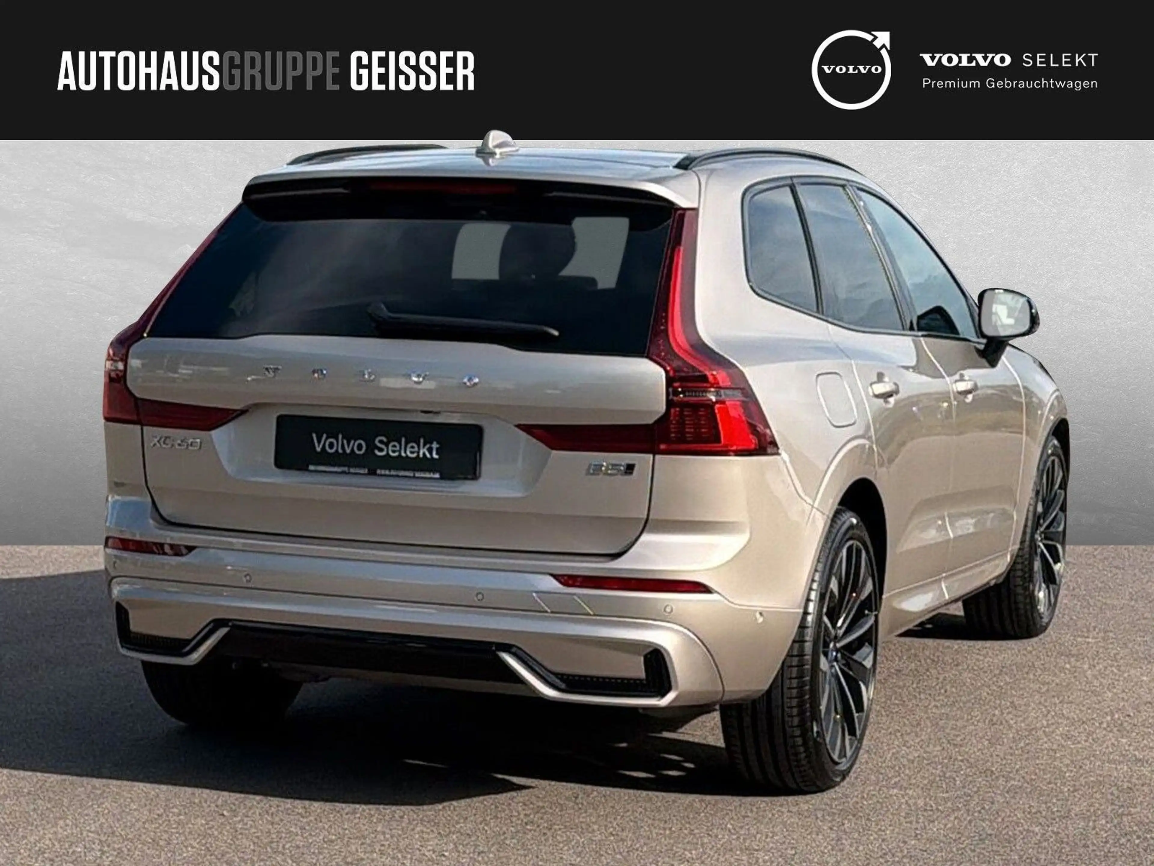 Volvo XC60 B5 AWD Ultra Dark ACC BLIS HUD SD — photo 7