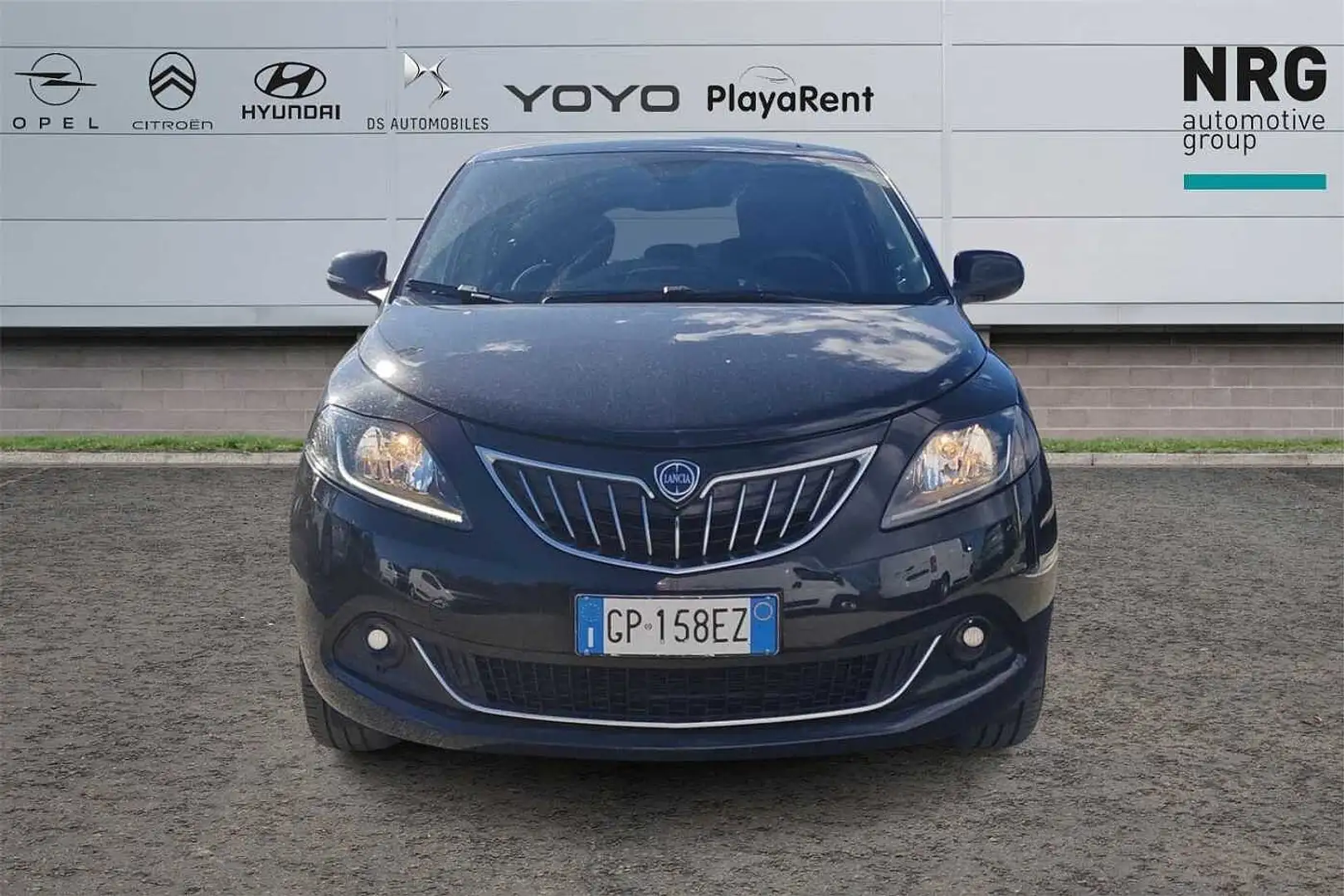 Lancia Ypsilon 3ª serie 1.0 FireFly 5 porte S&S Hybrid Ecochic Si Schwarz - 2