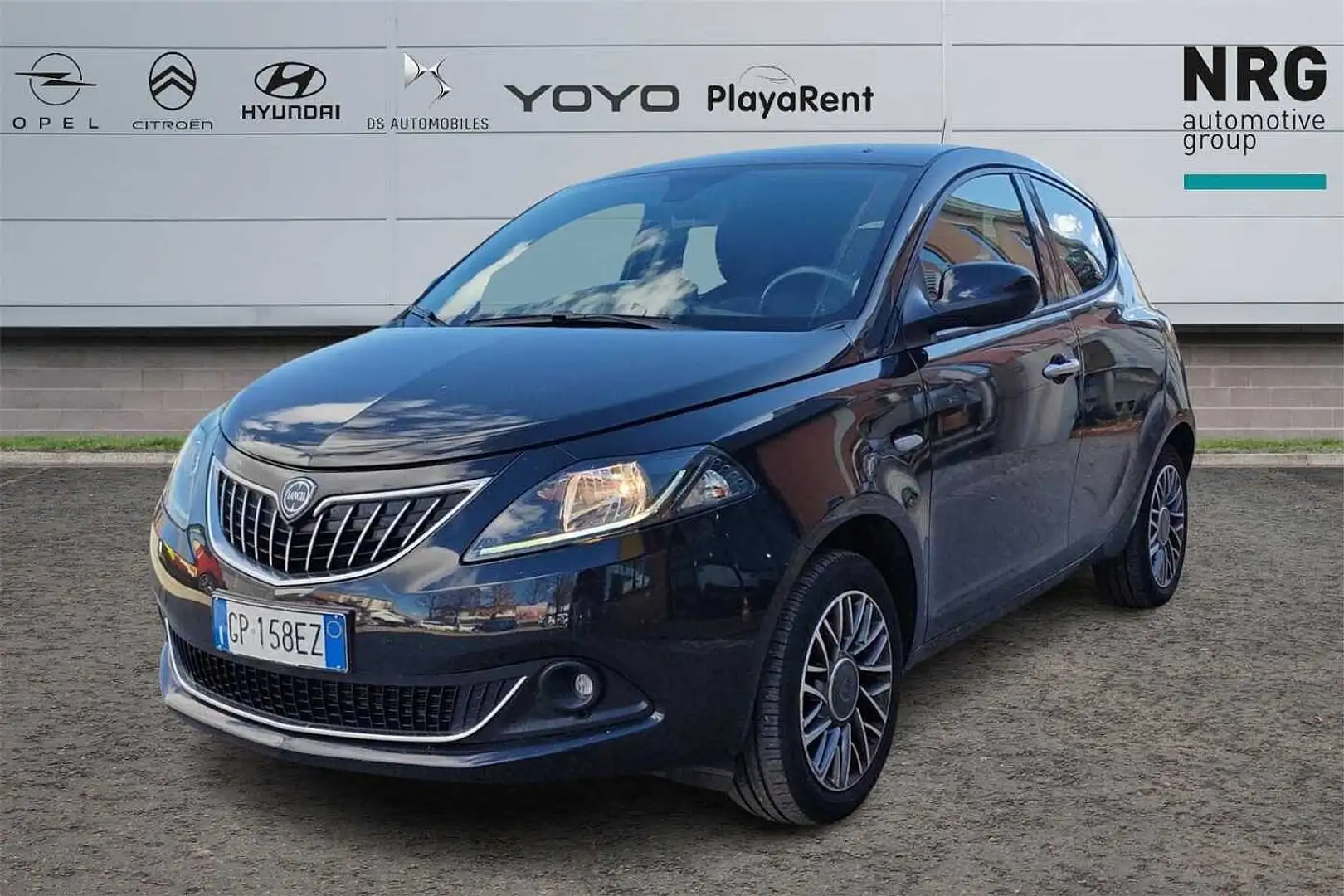 Lancia Ypsilon 3ª serie 1.0 FireFly 5 porte S&S Hybrid Ecochic Si Schwarz - 1