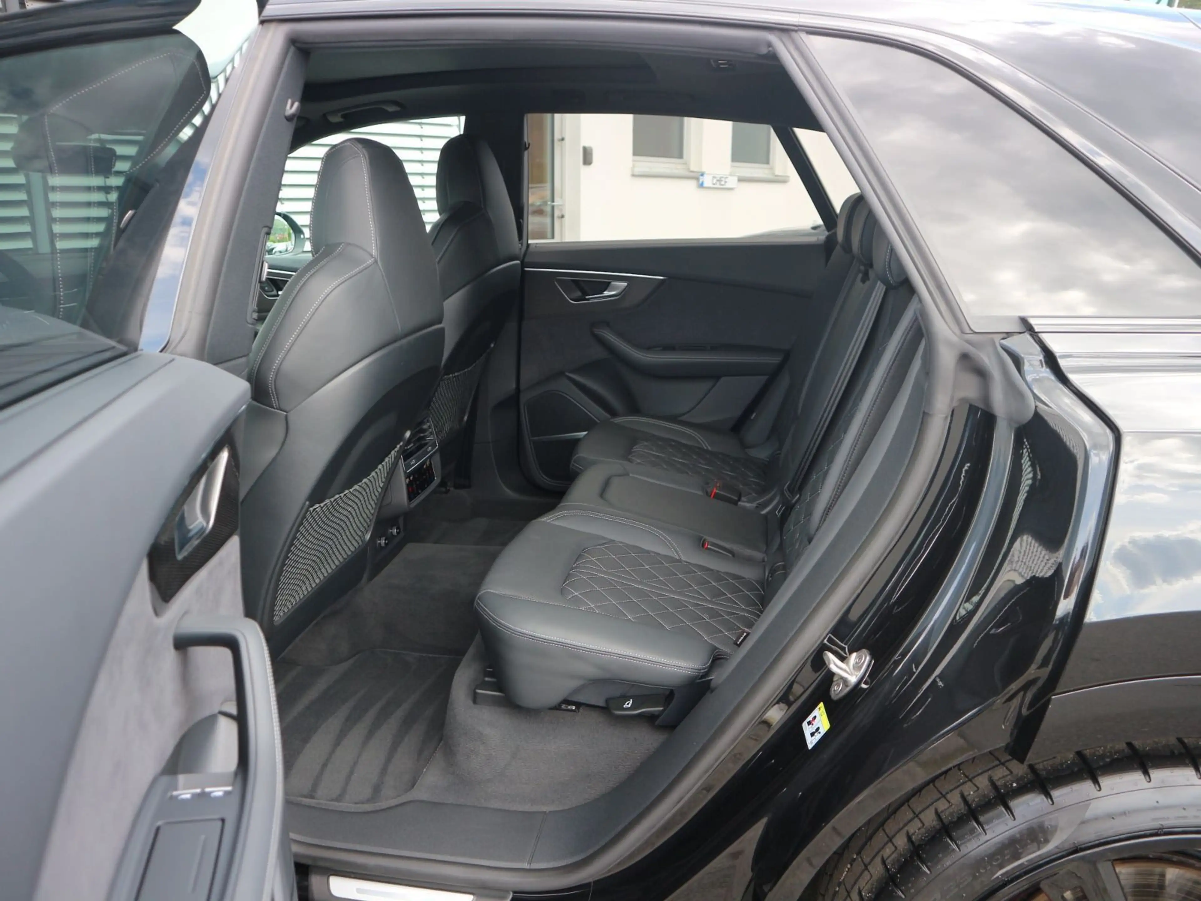 Audi SQ8 4.0 TFSI quattro AHK*PANO*B&O*HUD*ACC*CARPLA — photo 13