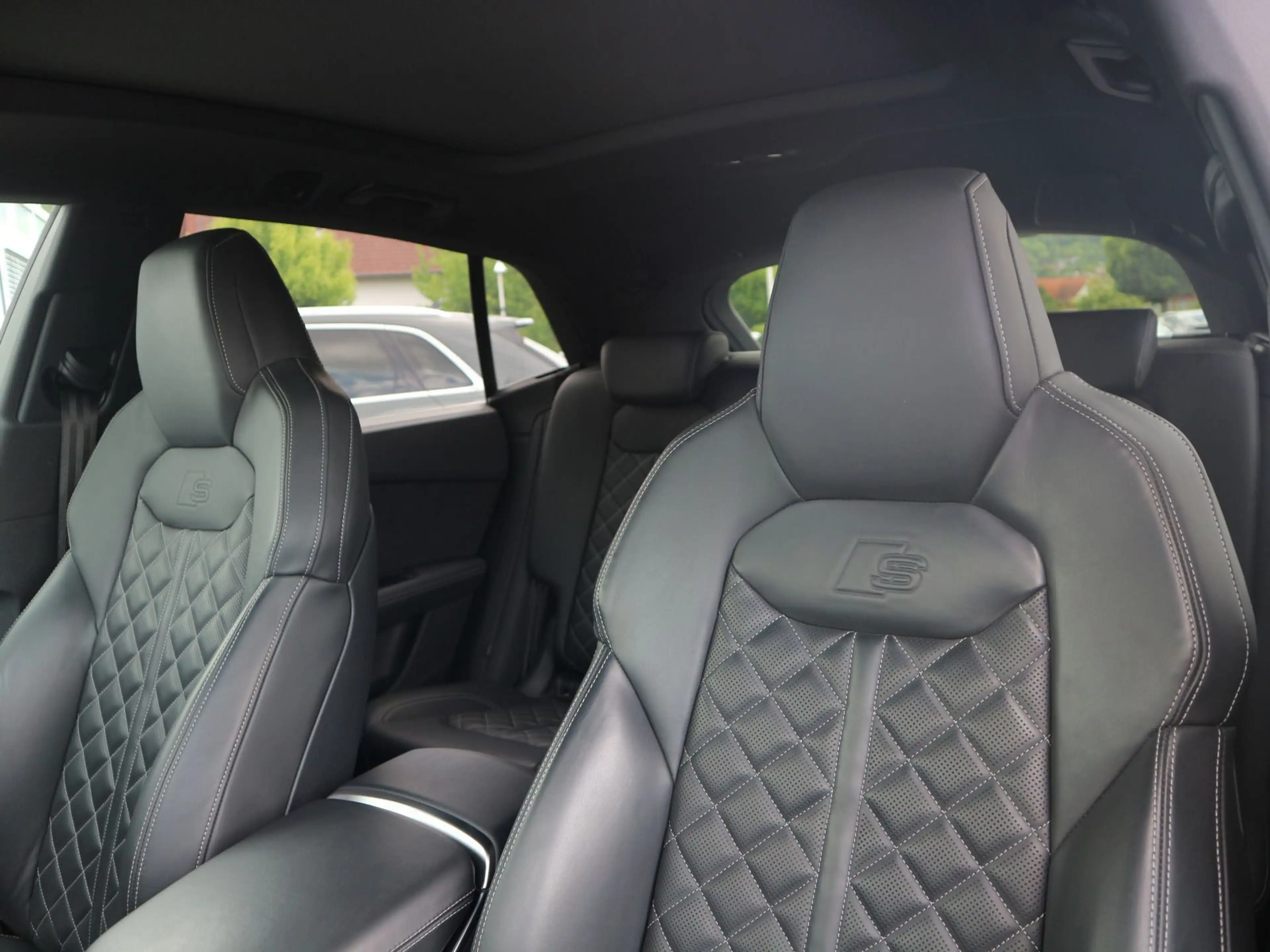 Audi SQ8 4.0 TFSI quattro AHK*PANO*B&O*HUD*ACC*CARPLA — photo 12