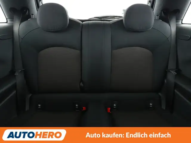 Mini Hatch view 15