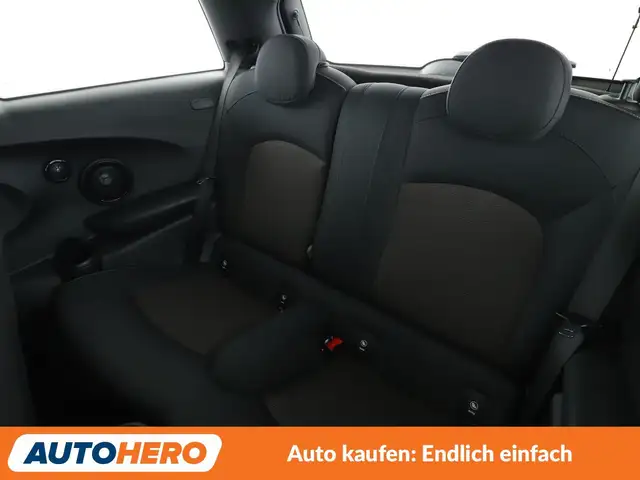 Mini Hatch view 14