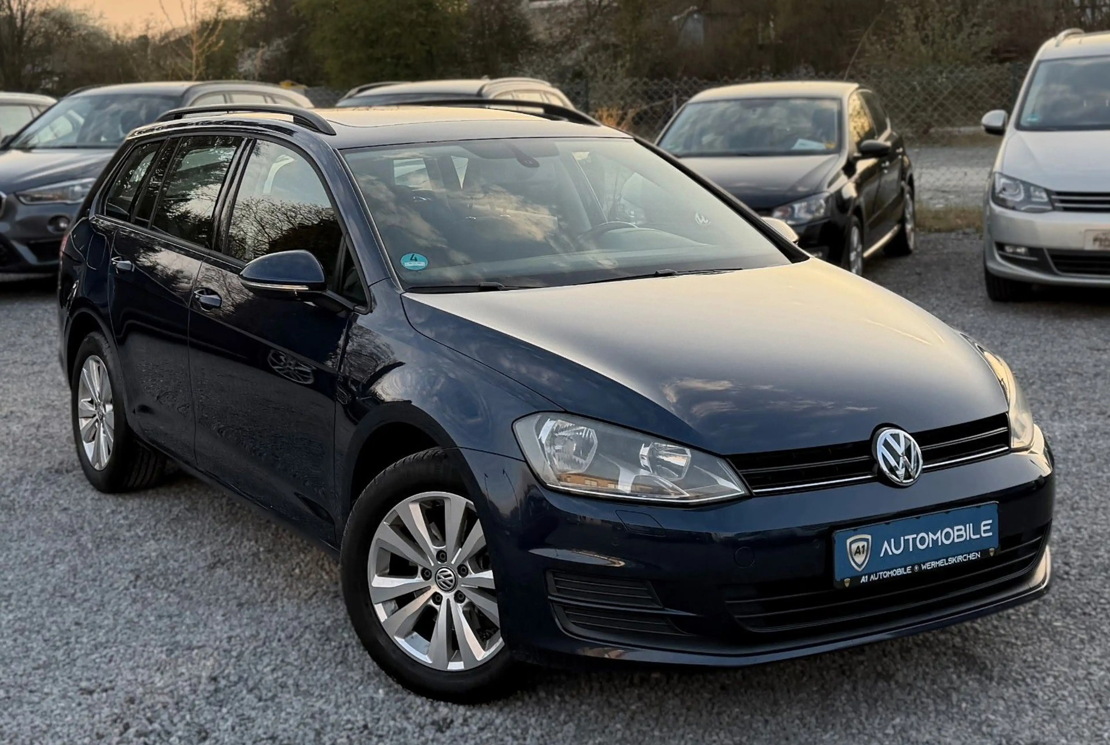 Volkswagen Golf VII Variant Trendline BMT°PANO°TEMP°PDC°SHZ — photo 3