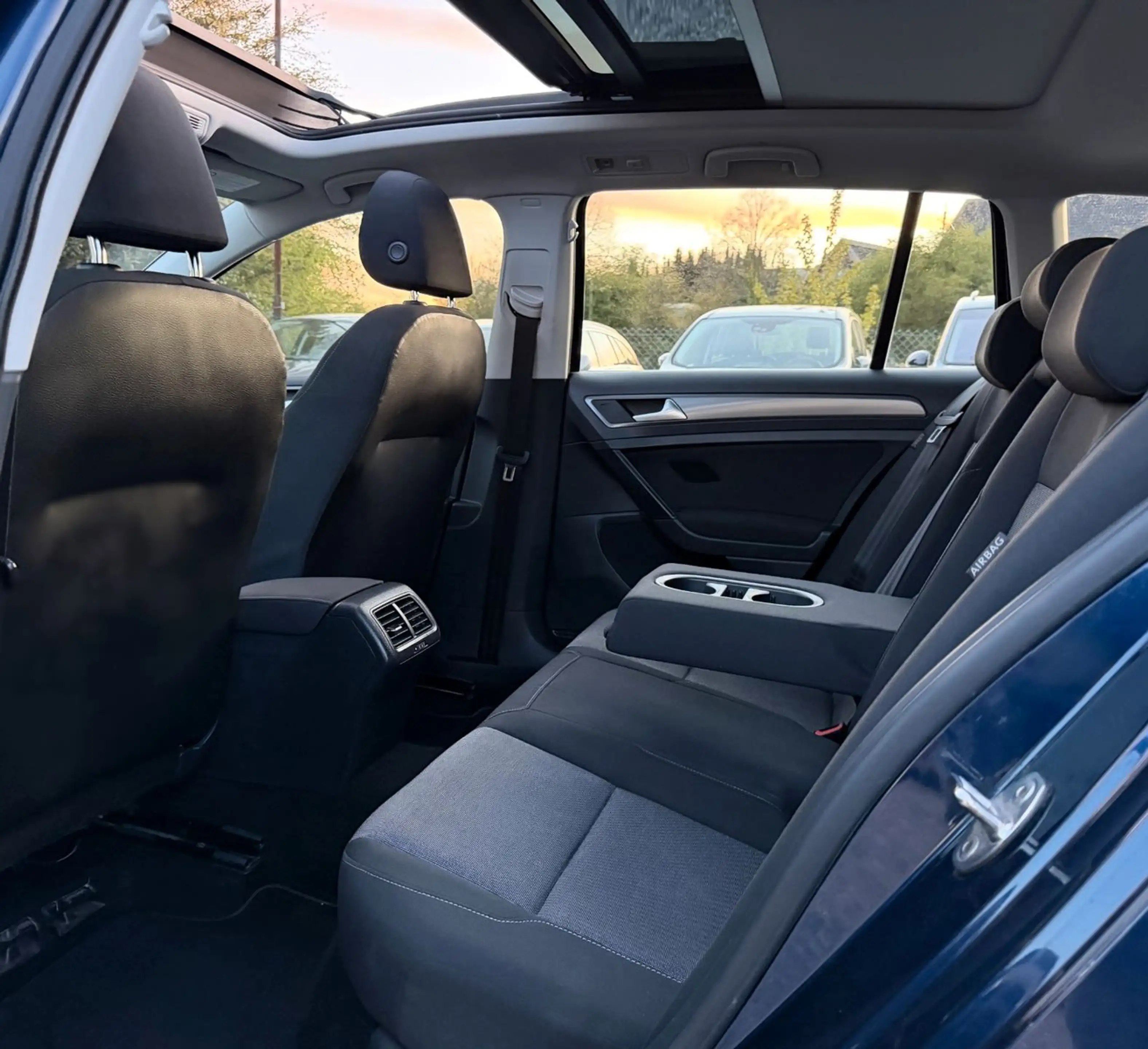 Volkswagen Golf VII Variant Trendline BMT°PANO°TEMP°PDC°SHZ — photo 12