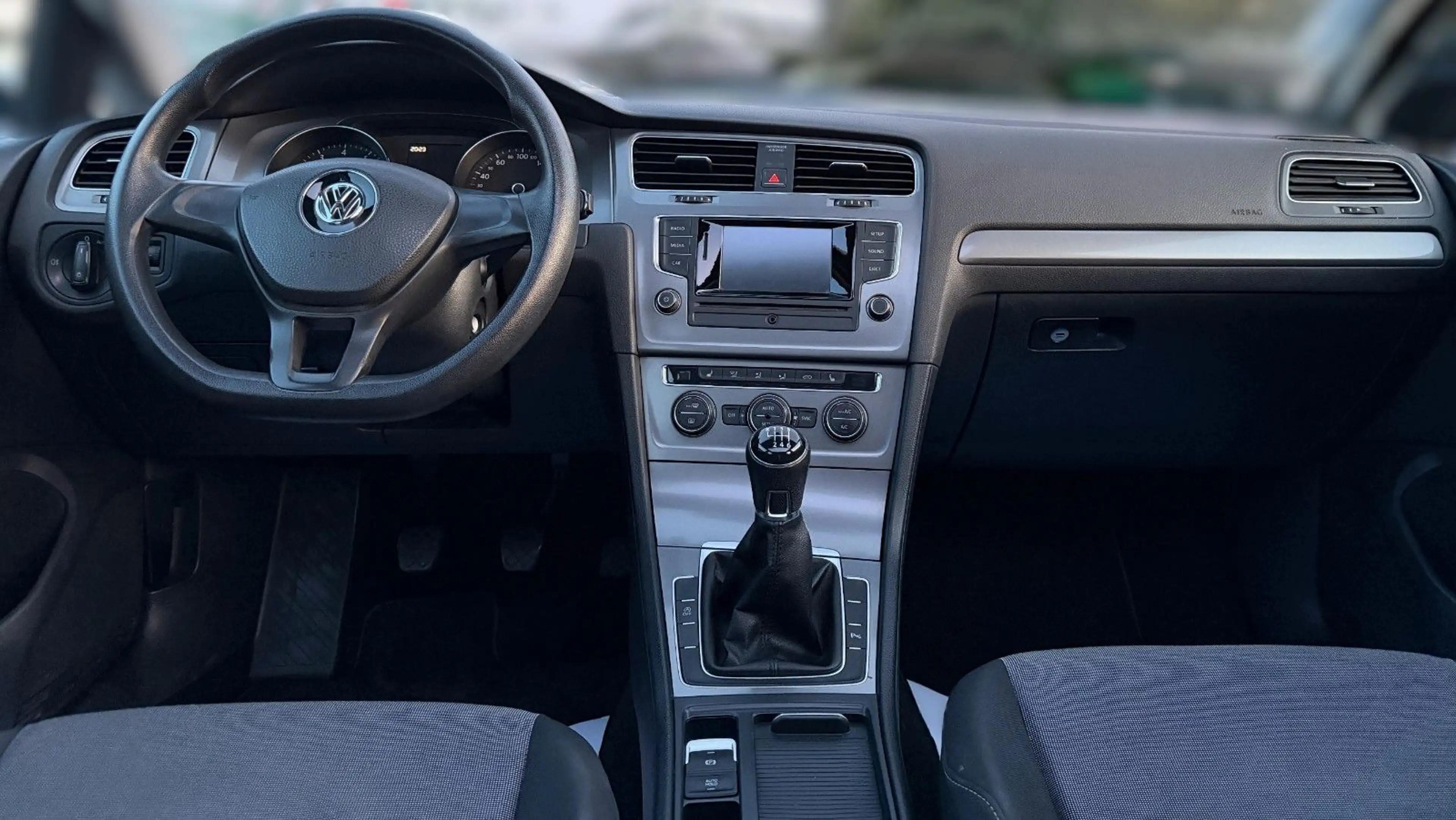 Volkswagen Golf VII Variant Trendline BMT°PANO°TEMP°PDC°SHZ — photo 9