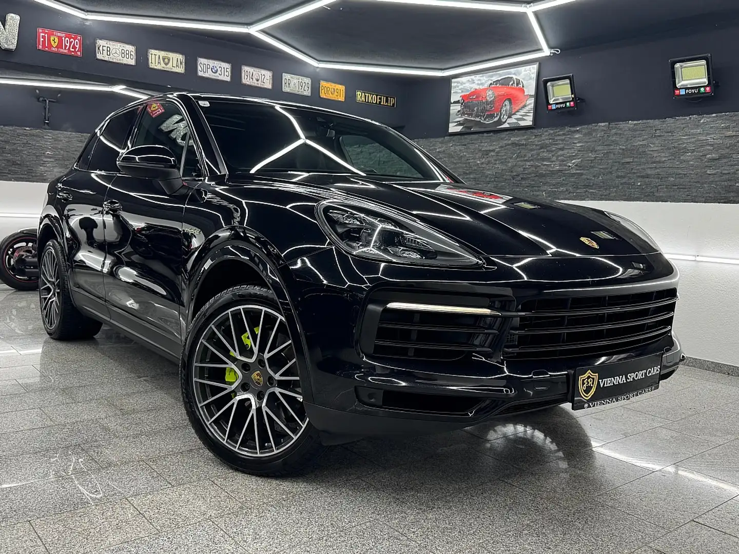 Porsche Cayenne III E-Hybrid-Benzin Aut.*1.Besitz*462PS* Schwarz - 1