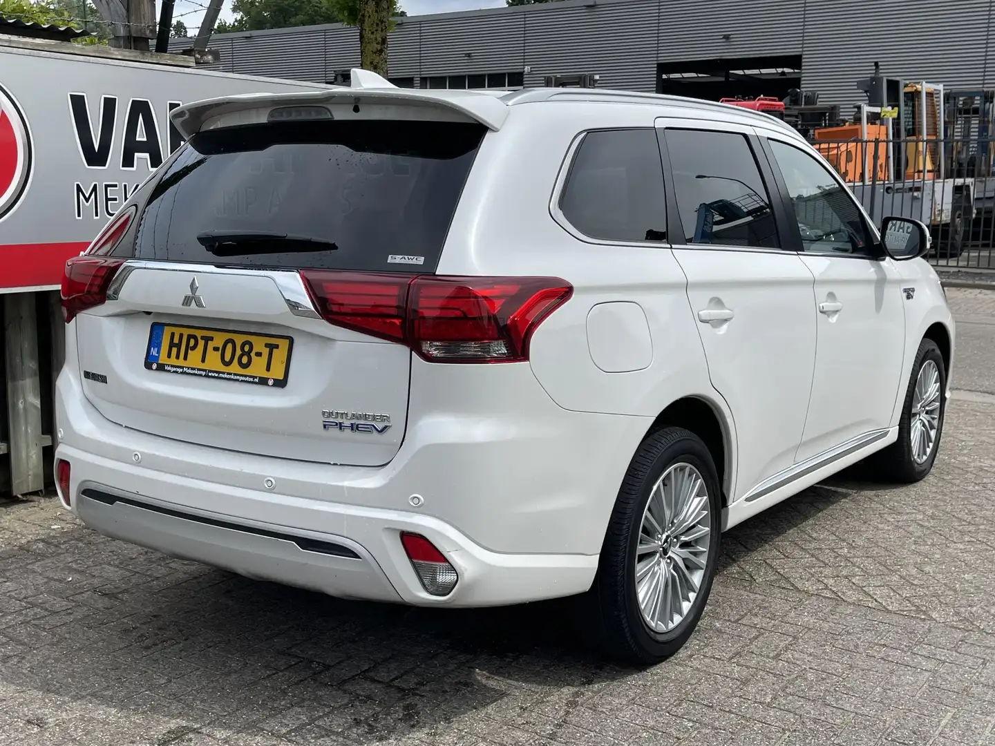 Mitsubishi Outlander 2.4 PHEV Instyle 18"/LED/Leder/Stoel + stuurverwar Wit - 2