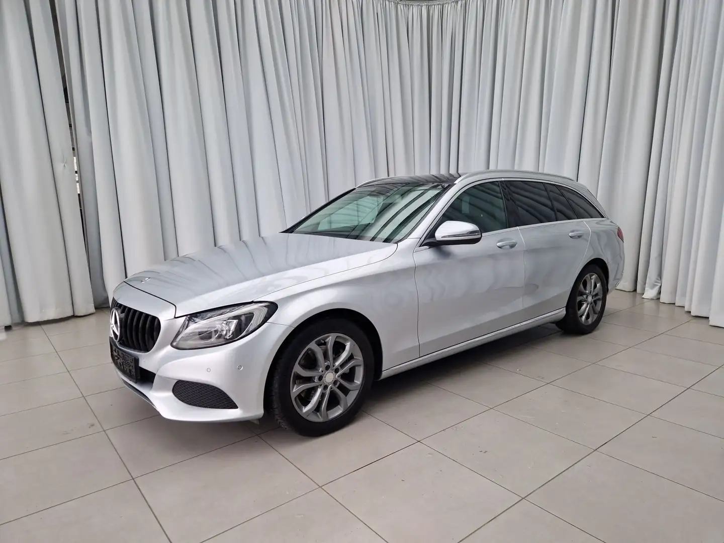 Mercedes-Benz C 220 d T-Modell SpurW Silber - 2