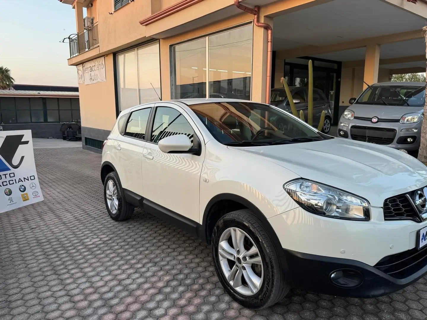 Nissan Qashqai Qashqai II 1.5 dci Tekna Dpf FL Ok neop. Blanc - 2