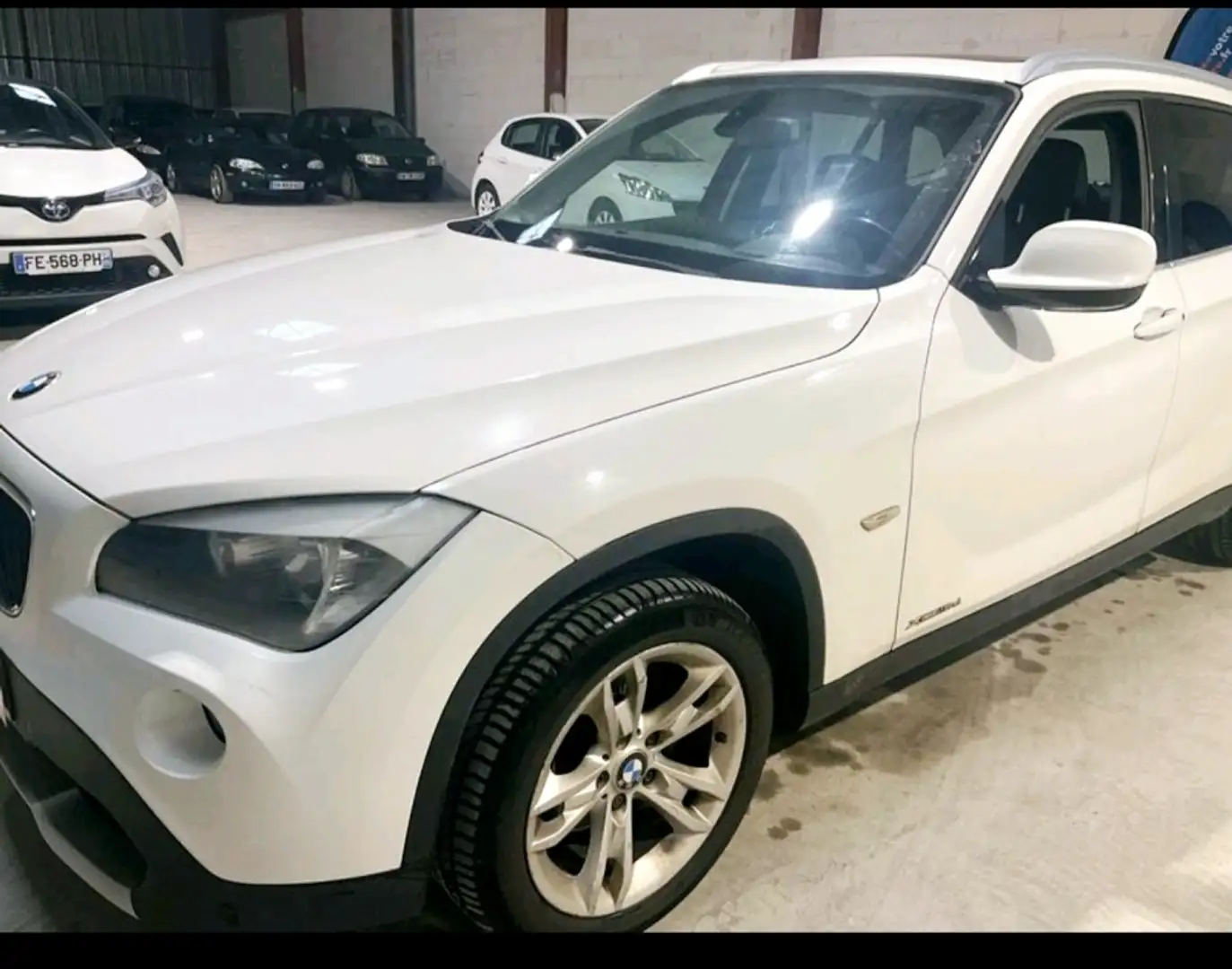BMW X1 sDrive 18d Blanc - 2