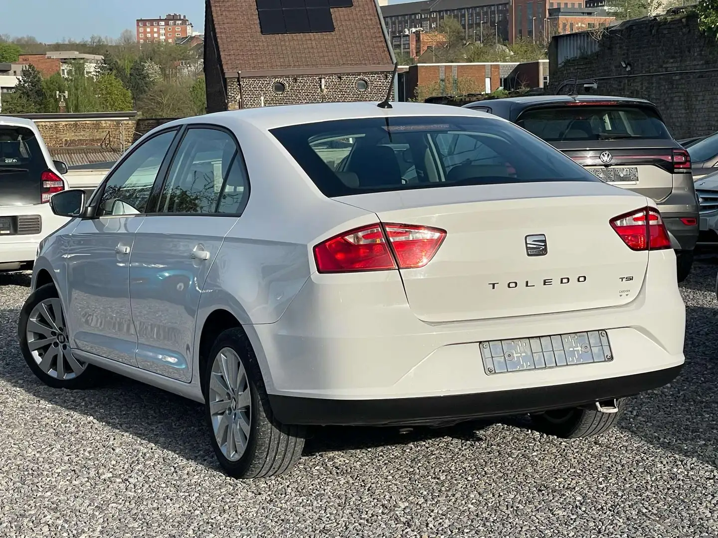 SEAT Toledo 1.2 TSI Start \u0026 Stop Euro6 - Carnet Blanco - 2