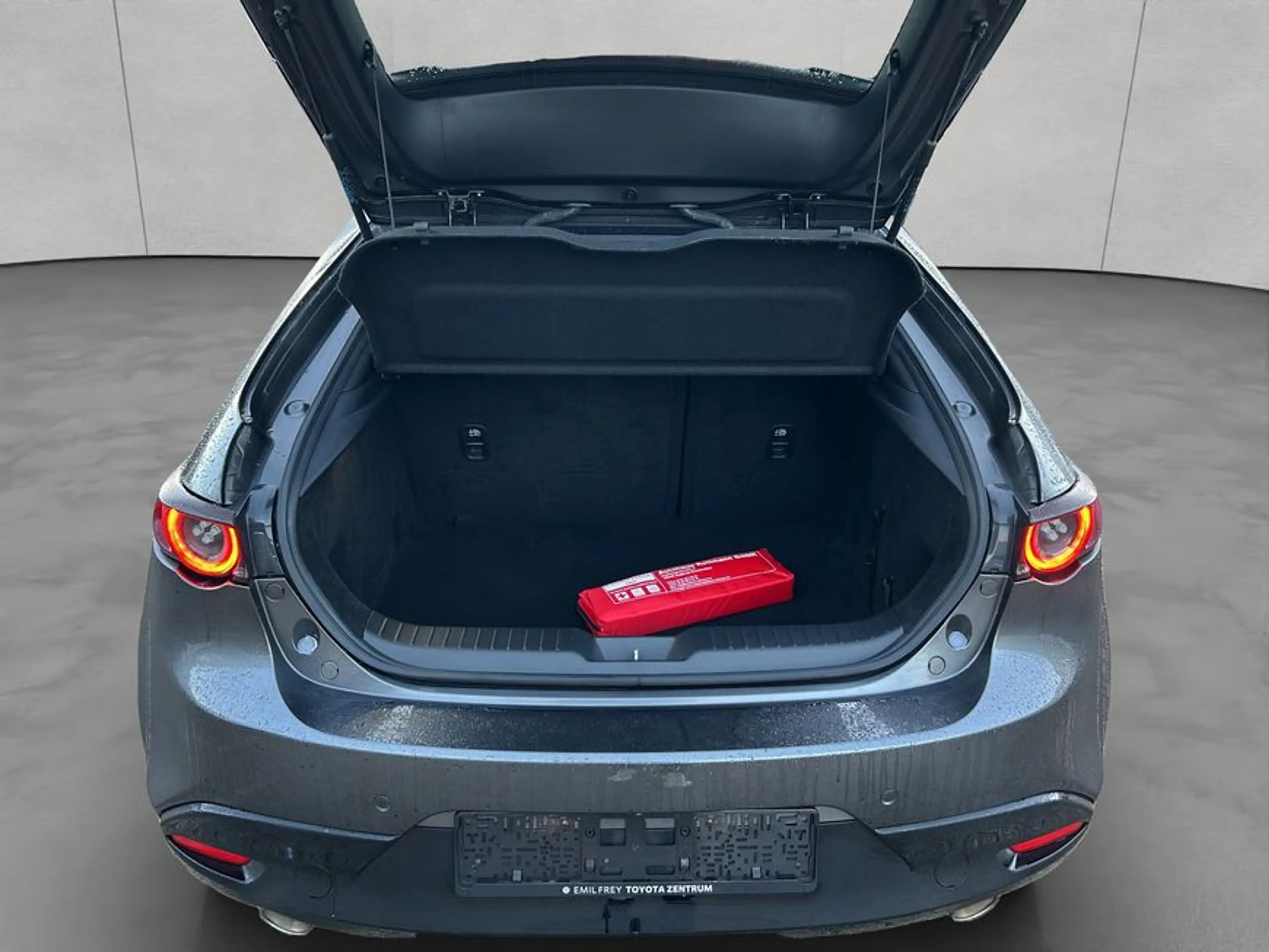 Mazda 3 FASTBACK SKYACTIV-X 2.0 M-Hybrid SELECTION — photo 5