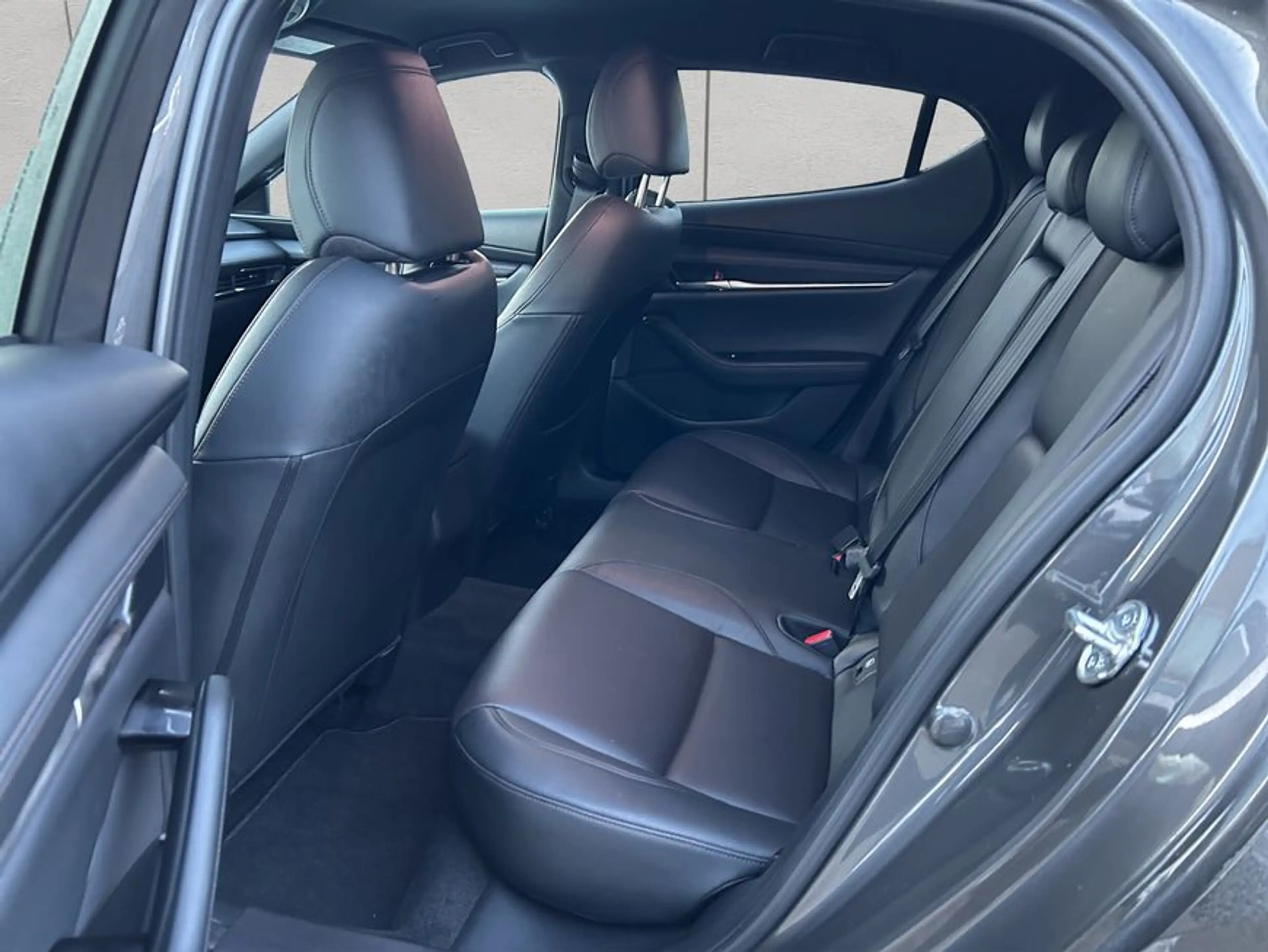 Mazda 3 FASTBACK SKYACTIV-X 2.0 M-Hybrid SELECTION — photo 15
