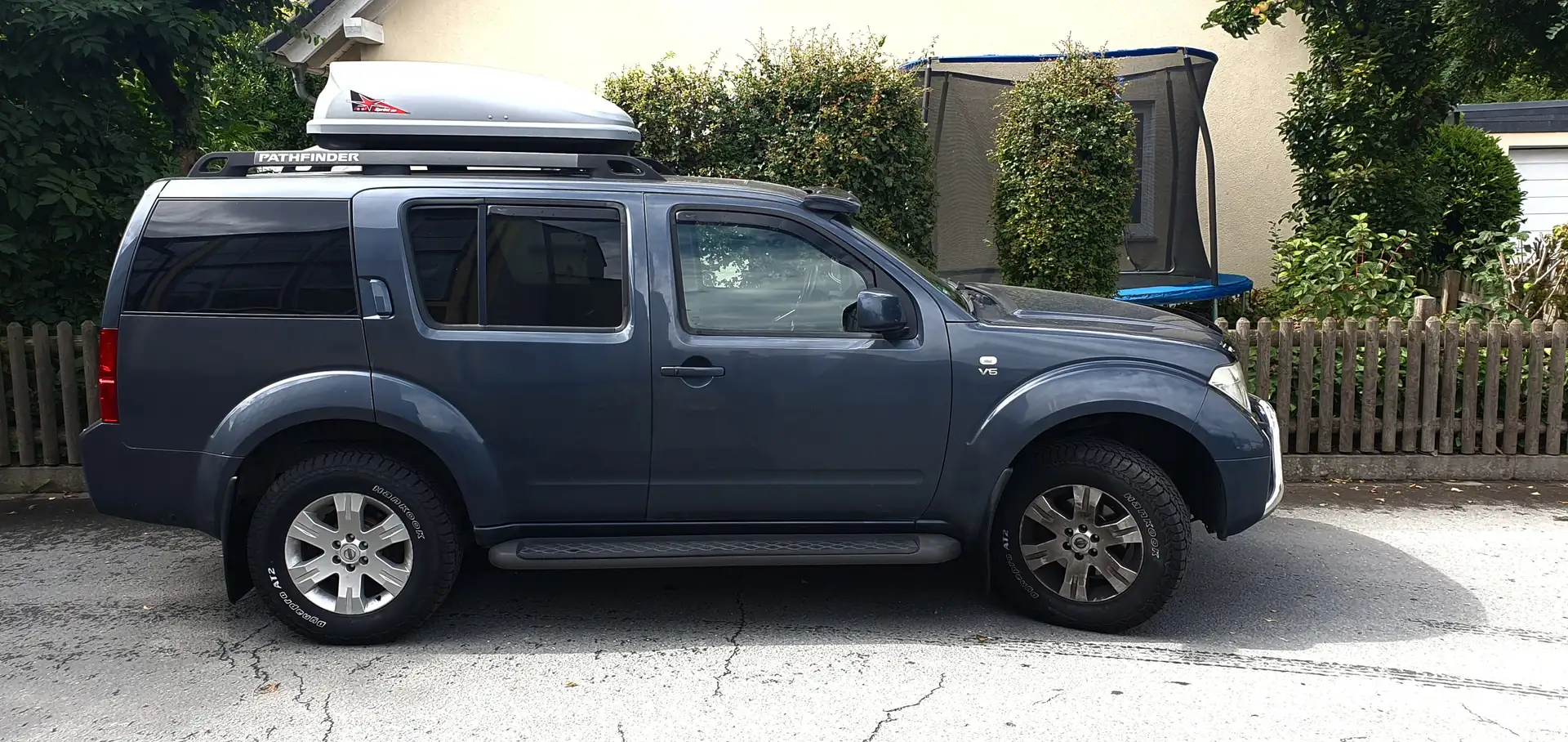 Nissan Pathfinder Pathfinder 4.0 V6 Premium Szary - 2