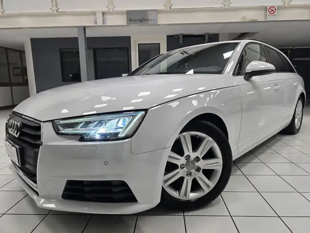 Audi A4 Avant 2.0 TDI 122 CV S tronic Design