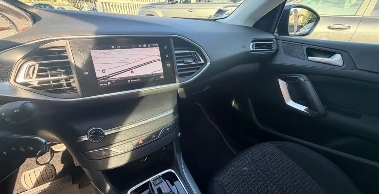 Peugeot 308 308 SW — photo 19