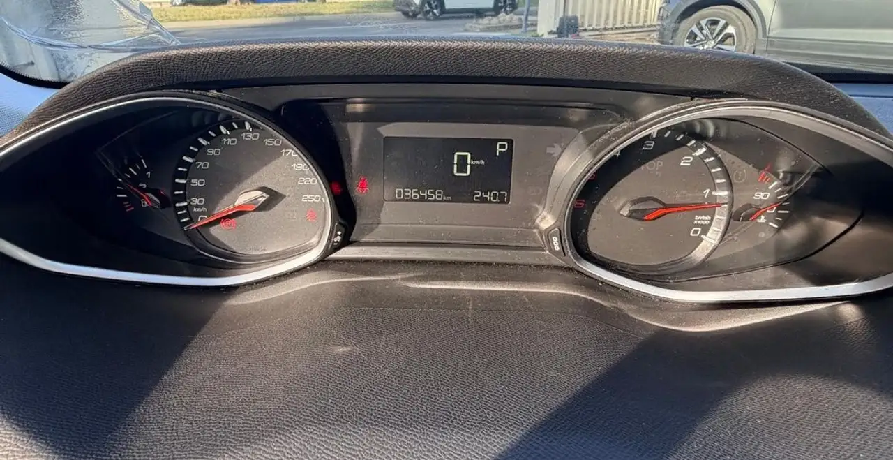 Peugeot 308 308 SW — photo 23