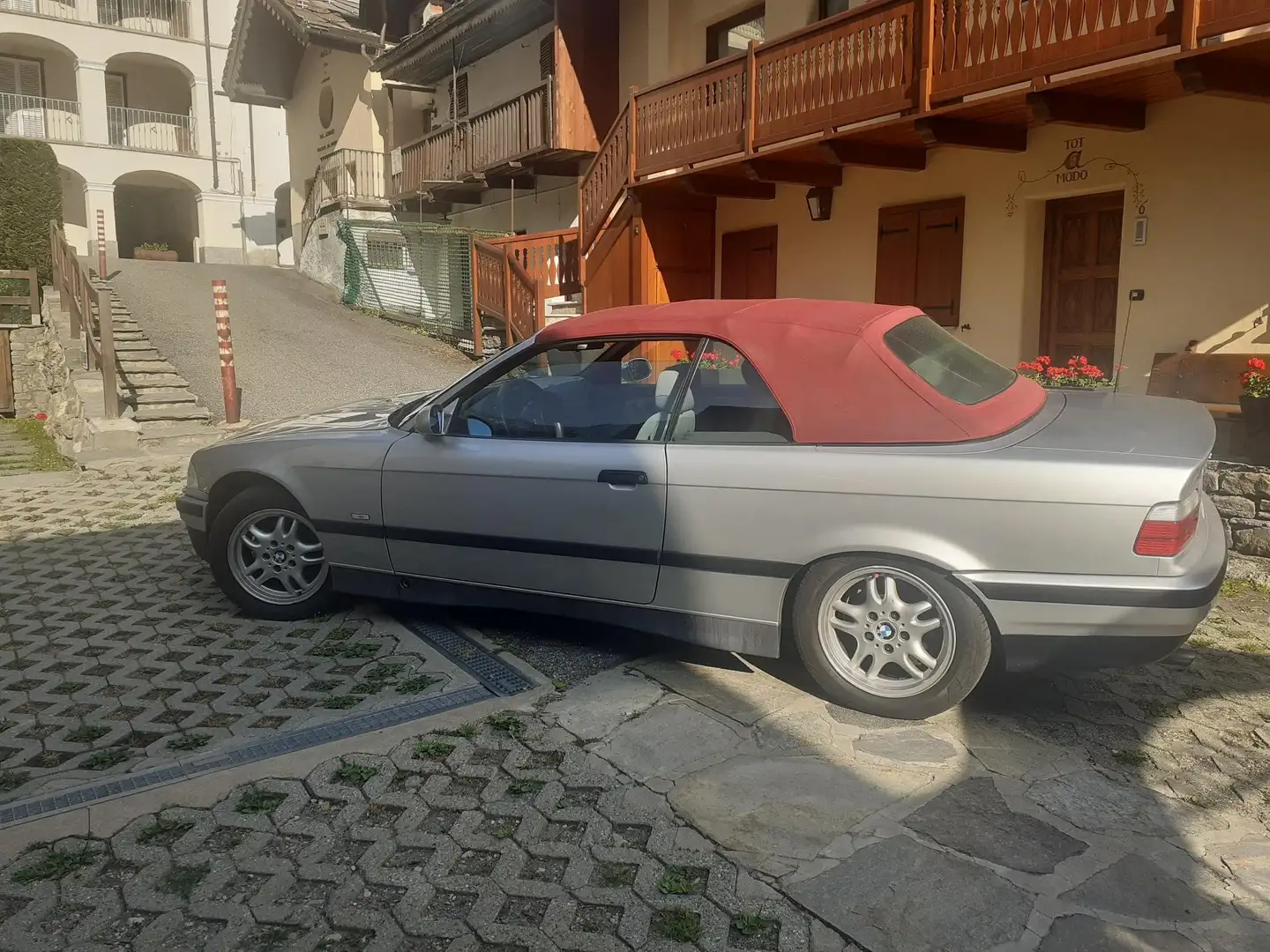 BMW 320 Serie 3 E36 Cabrio 320i Cabrio c/hardtop Argento - 1