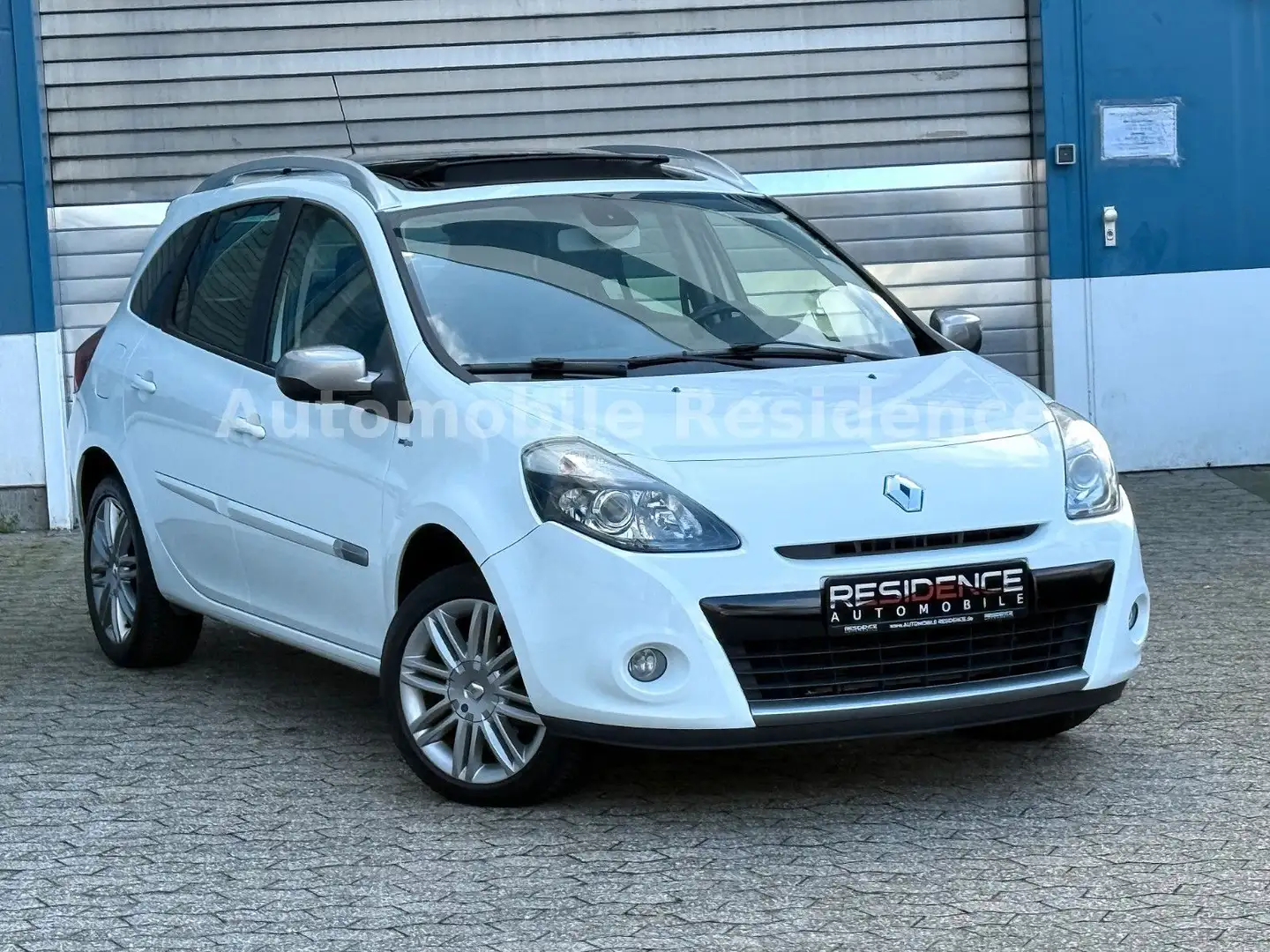 Renault Clio Grandtour Night & Day 1.2*NAVI*PANO*LEDER*1 Blanc - 1