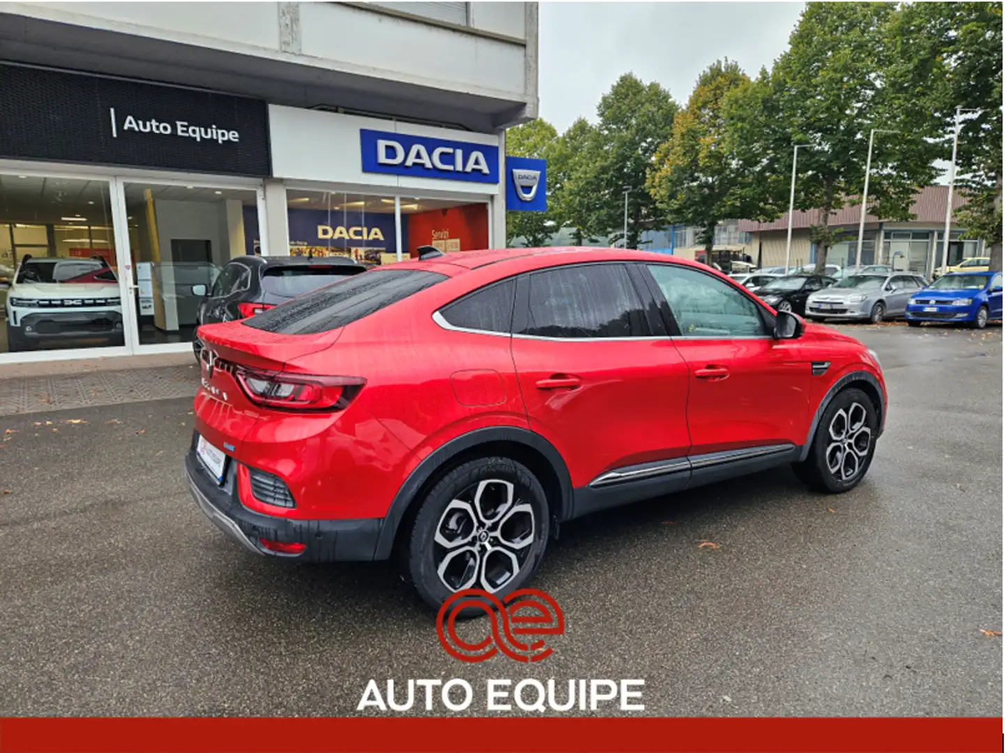 Renault Arkana Hybrid E-TECH 145 CV Intens Rouge - 2