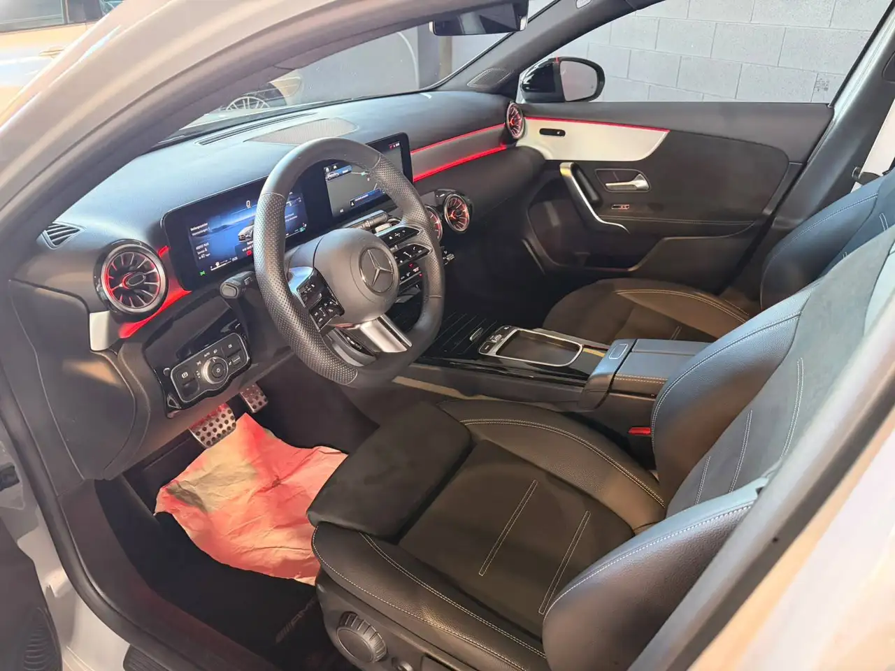 Mercedes-Benz A-Class A 200 AMG Line Premium Plus auto, миниатюра 8