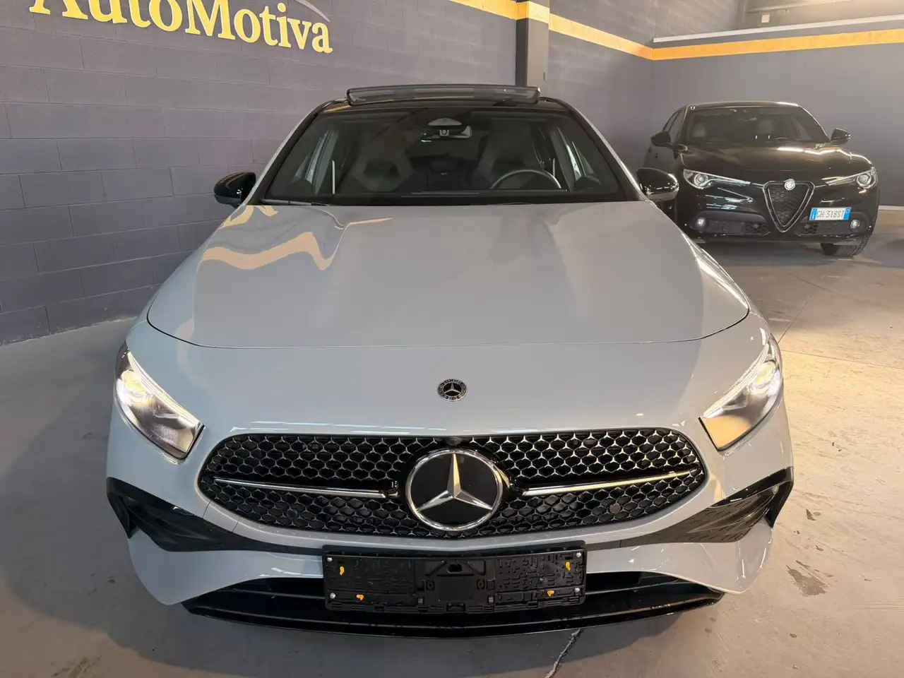 Mercedes-Benz A-Class A 200 AMG Line Premium Plus auto, миниатюра 3