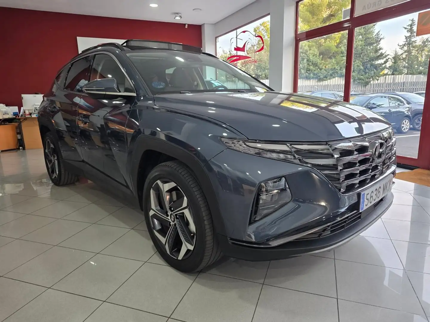 Hyundai TUCSON 1.6 TGDI PHEV Tecno Sky AT Gris - 1