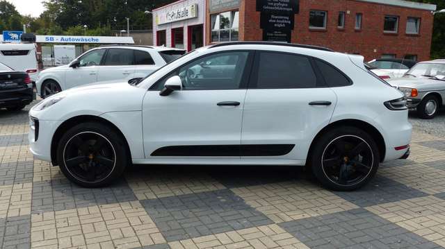 Porsche Macan 2.0 Sport Design Pano 21Zoll el.AHK