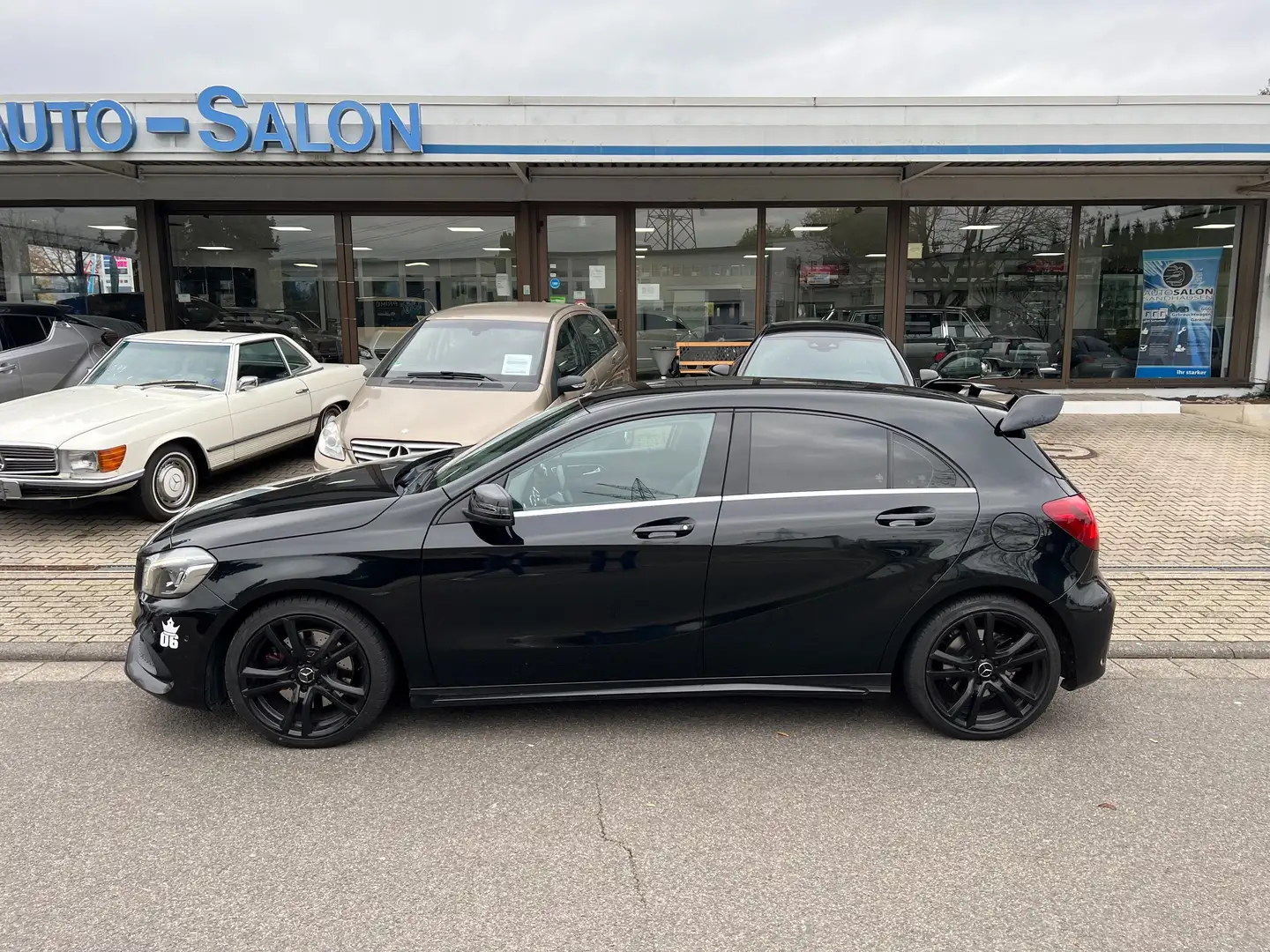 Mercedes-Benz A 250 A-Klasse AMG Line Negro - 2