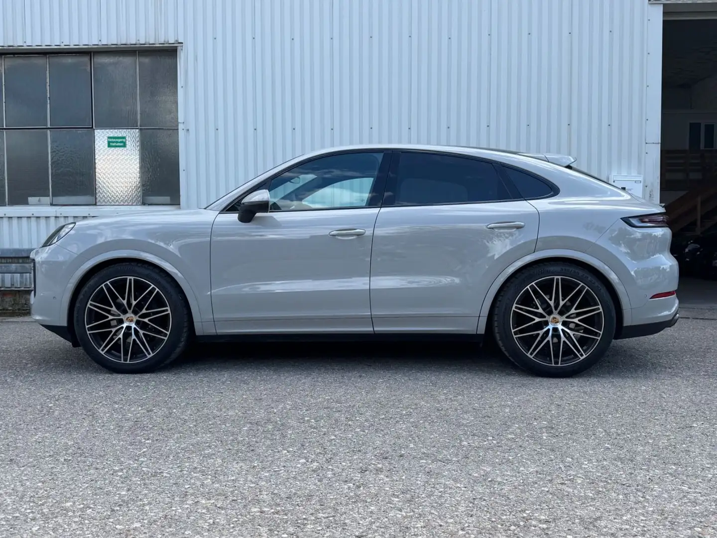 Porsche Cayenne Coupe * BOSE * Pano * 22 Zoll * 360 Kam Grau - 2