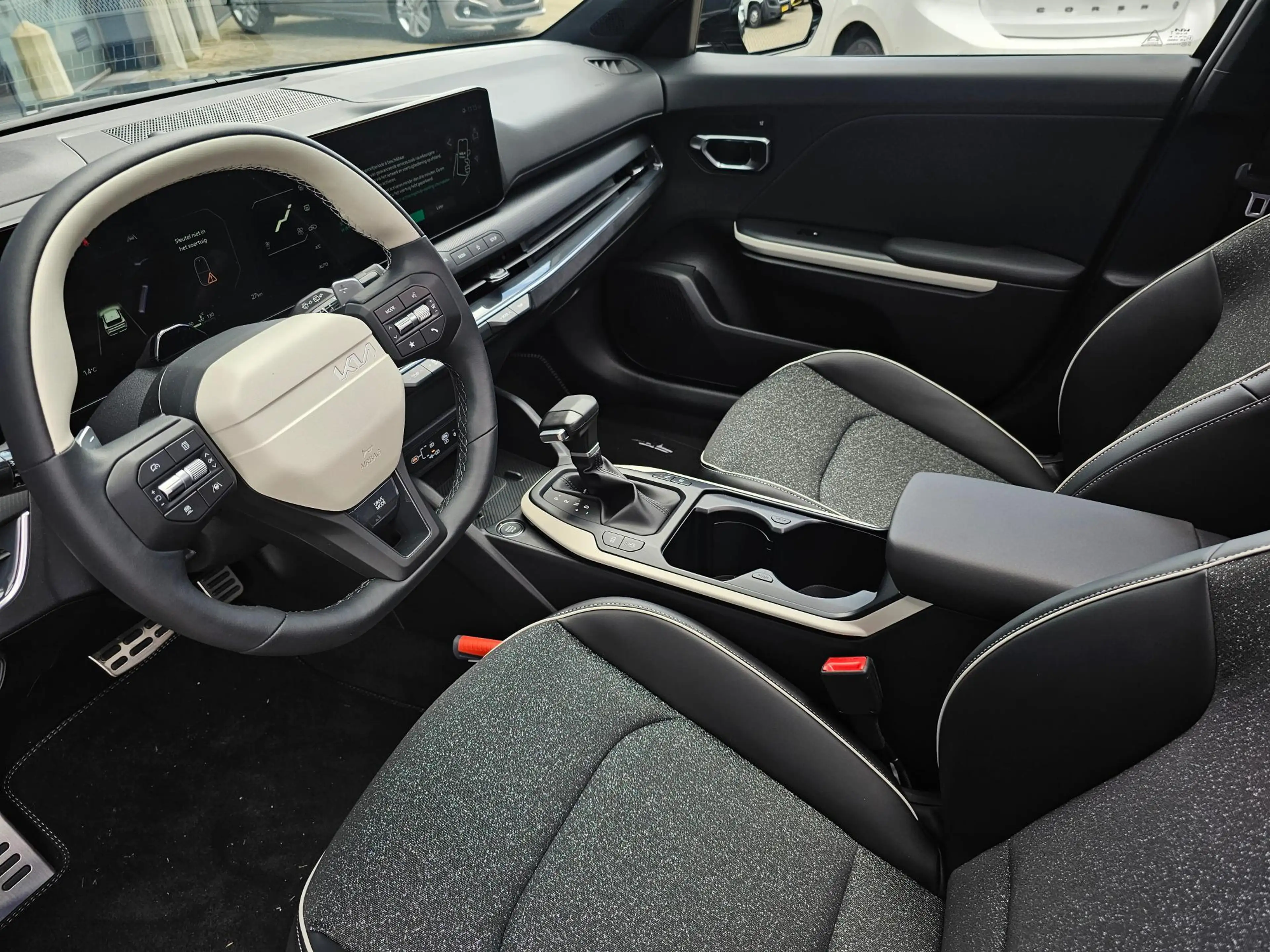 Kia K4 Sportswagon 1.0 T-GDi MHEV GT-Line Launch Edition — photo 12