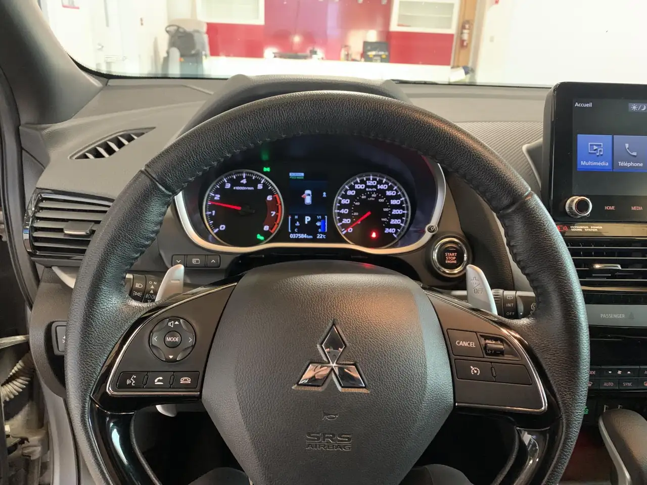 Mitsubishi Eclipse Cross снимка Mitsubishi Eclipse Cross
