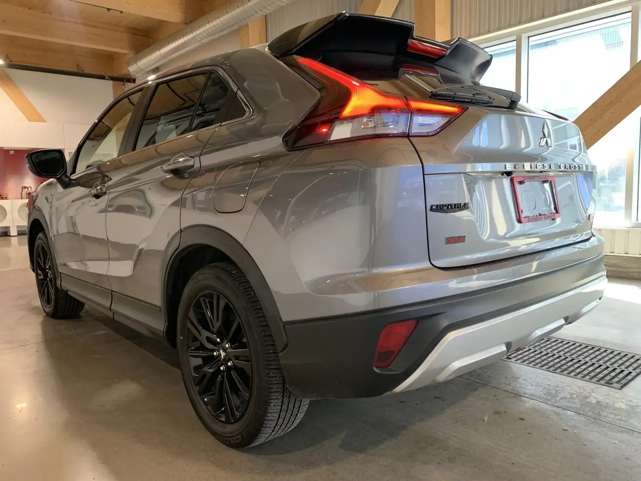 Mitsubishi Eclipse Cross снимка Mitsubishi Eclipse Cross