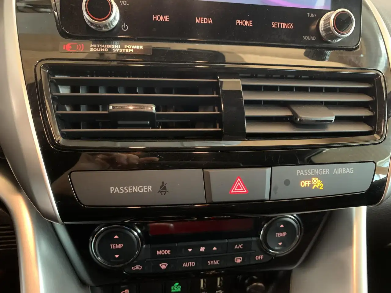 Mitsubishi Eclipse Cross снимка Mitsubishi Eclipse Cross