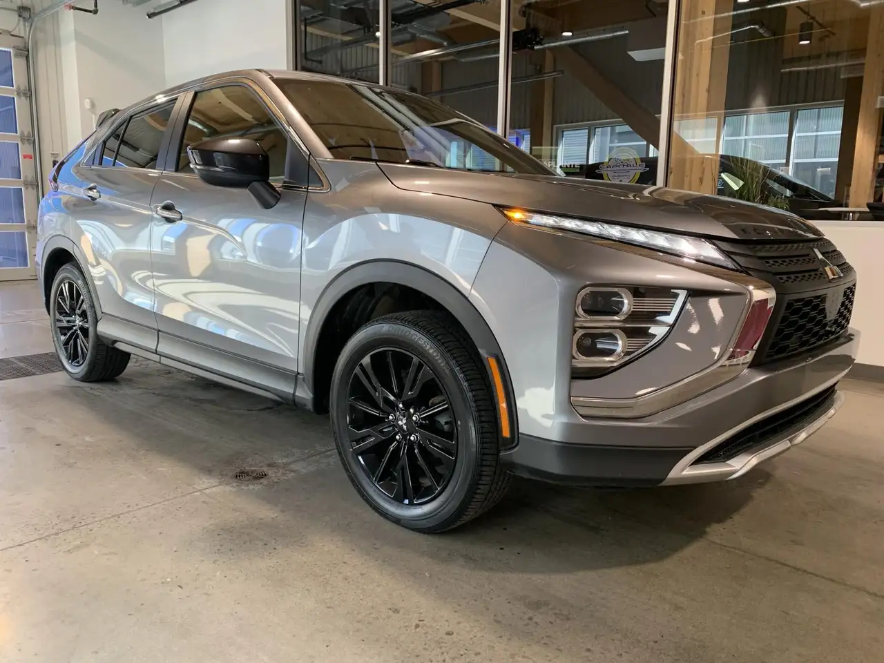 Mitsubishi Eclipse Cross снимка Mitsubishi Eclipse Cross
