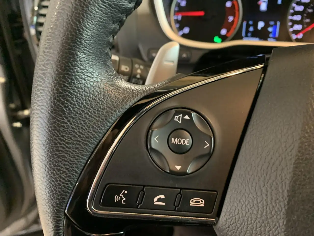 Mitsubishi Eclipse Cross снимка Mitsubishi Eclipse Cross