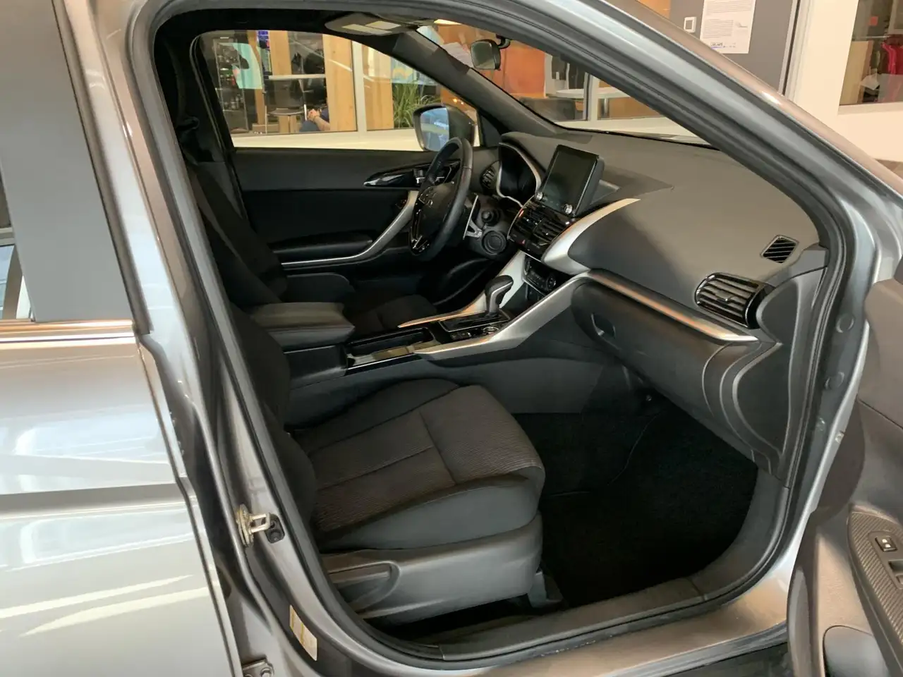 Mitsubishi Eclipse Cross снимка Mitsubishi Eclipse Cross