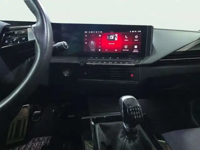 Opel Astra view 10