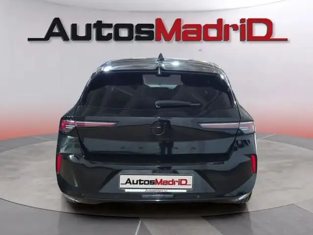 Opel Astra view 5