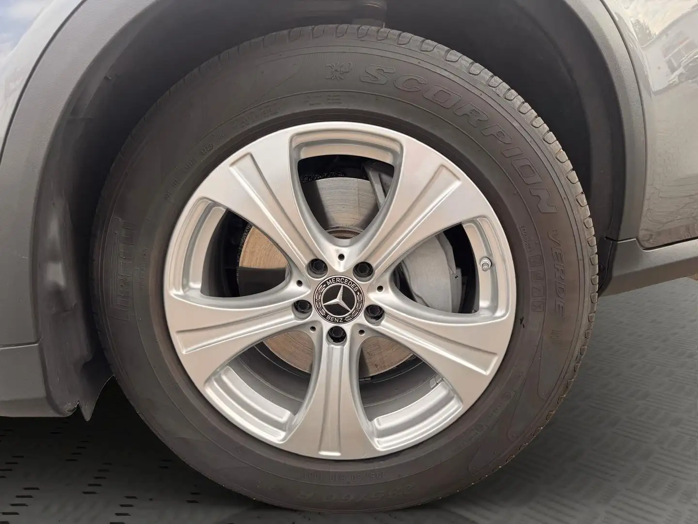 Mercedes-Benz GLC 250 d 4Matic AHK°360 KAMERA°LED°NAVI°T.LEDER Gris - 2